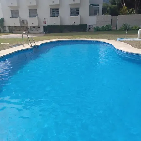 El Pinar Pool & Beach Lägenhet *